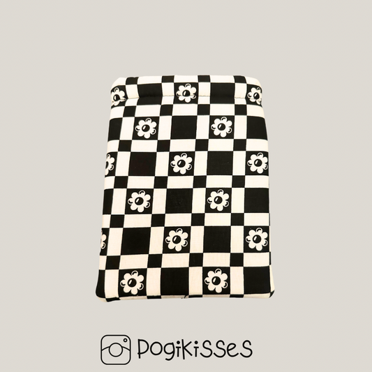 Black and white checkered kindle sleeve